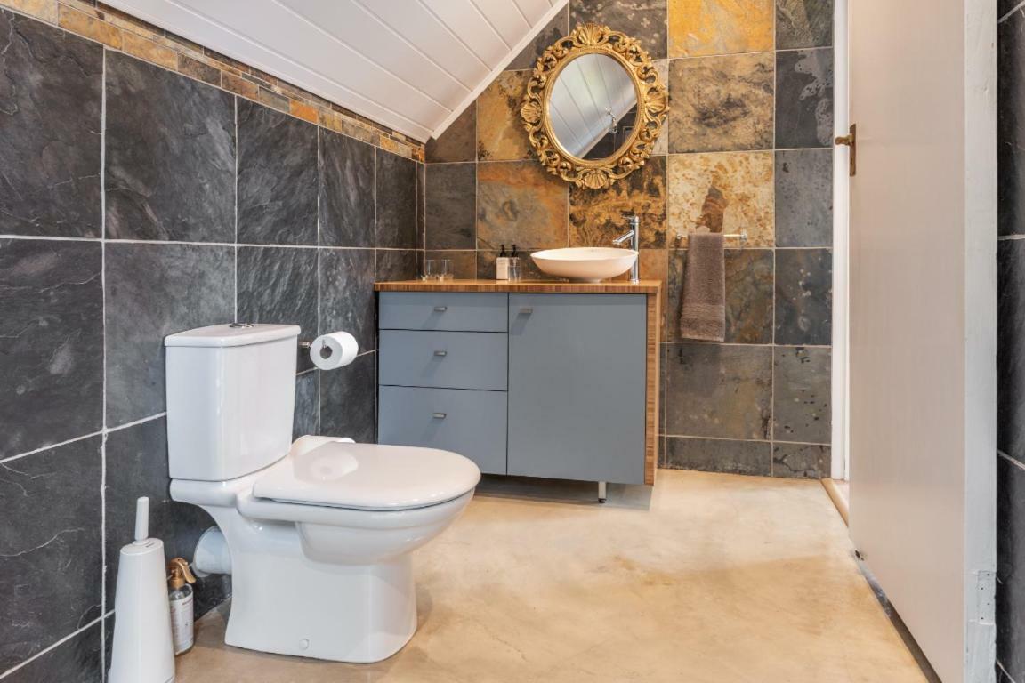 ケープタウンThe Coach House At Hillwoodアパートメント エクステリア 写真